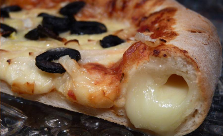 TounsiaNet : Pizza croûte au fromage