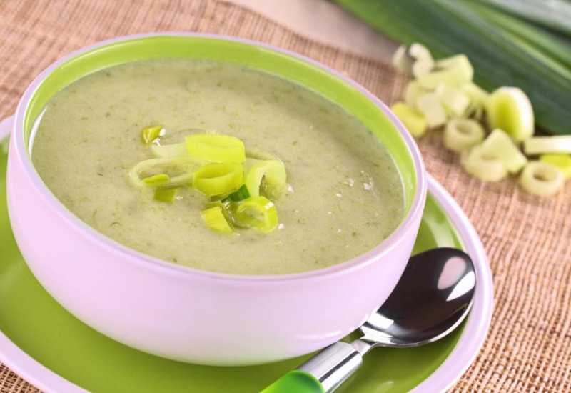 tounsia.Net : soupe de oignon vert et pommes de terre (bsal akhdher)